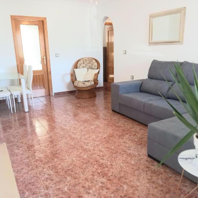 2 bedroom apartment. Orihuela. Buitenkant foto